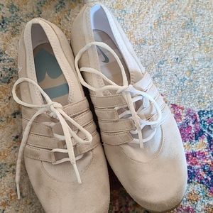 Suede Nike sneakers size 8